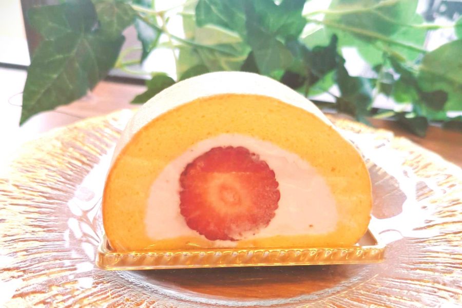 春のスイーツ！「米粉のいちごロールケーキ」　